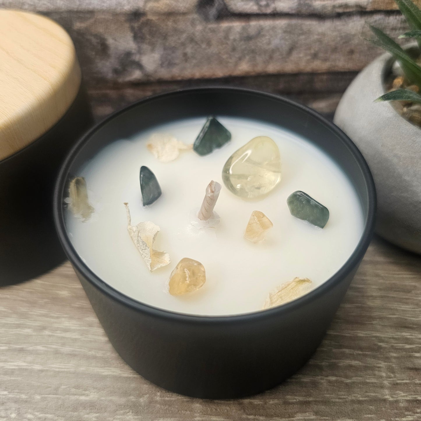 Soijakynttilä, Freija- confidence